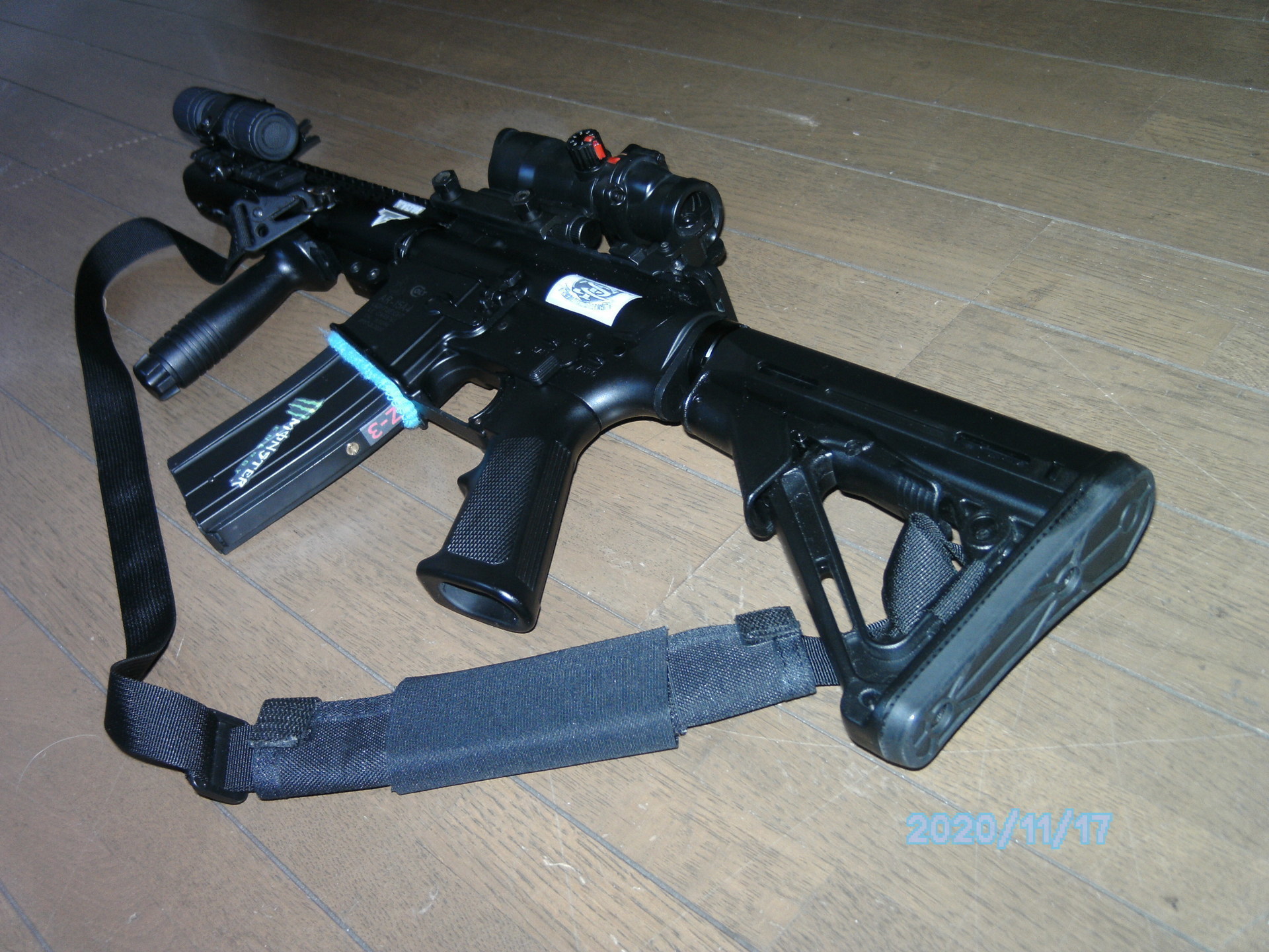 コレクション Ｓ＆Ｔ ＡＲ－１５Ａ４ ＴＦ ＦＷ ９インチ ガスブローバック スポーツライン ＢＫのカスタム: エミュなクラちゃん